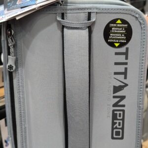 C. Lonchera Expandible Titan PRO Arctic Zone con Bento Box