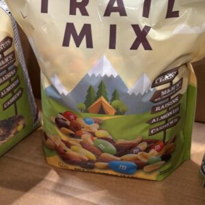 C. Mezcla de Frutos Secos Trail Mix Kirkland Signature (4 lbs / 1.8 kg)