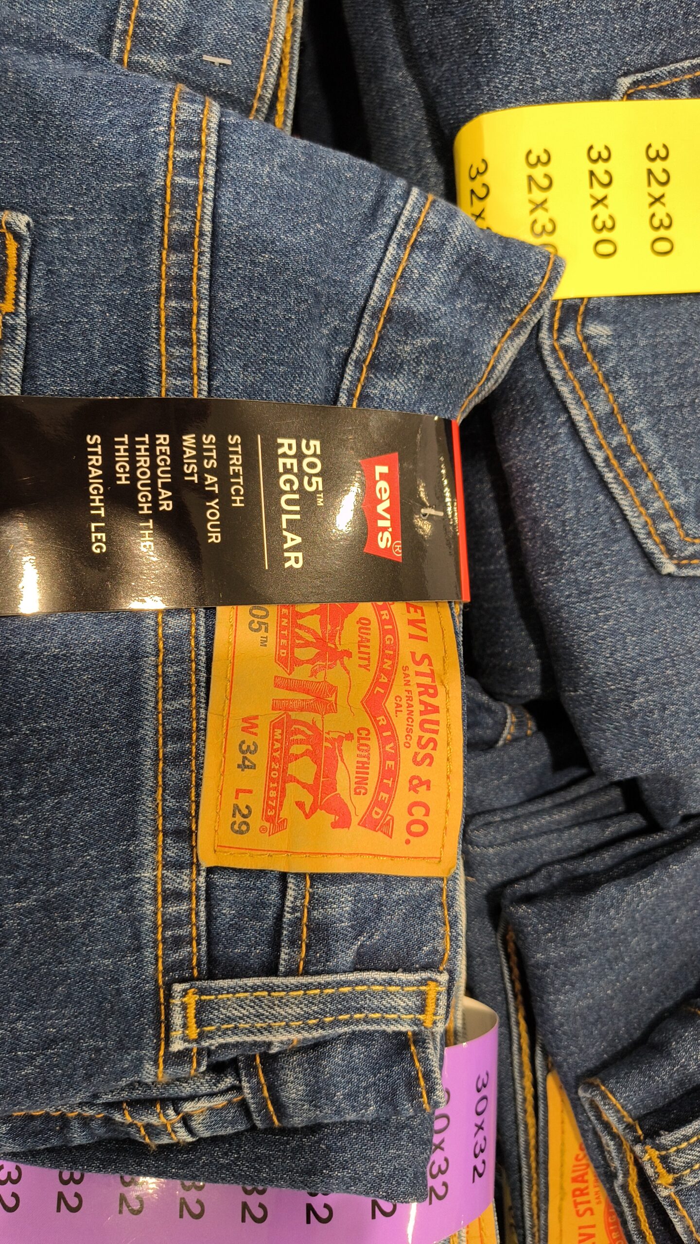 Pantalón de Mezclilla Original Levi's 505 Regular Fit para Hombre - Imagen 7