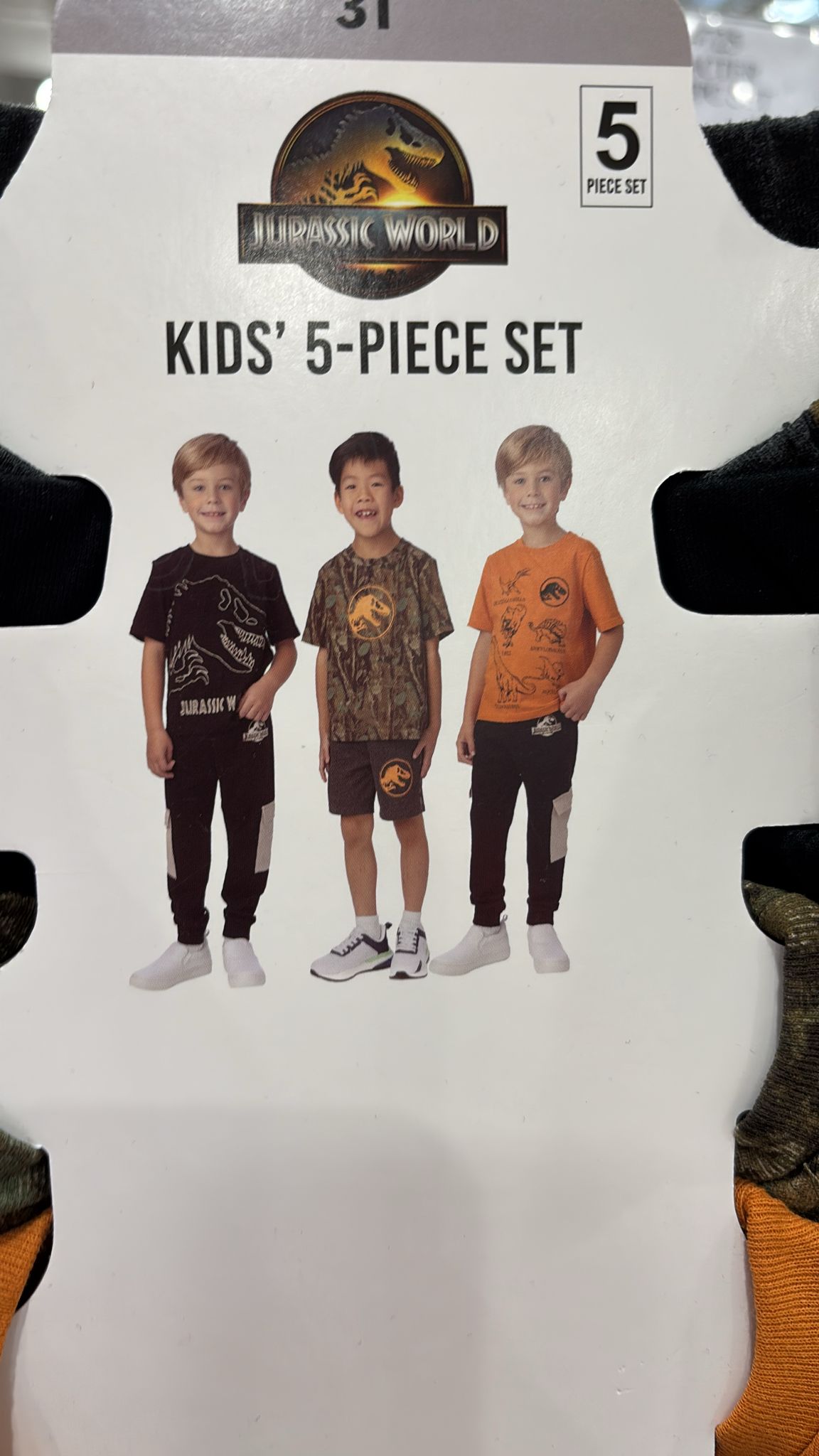 C. Set de Ropa Infantil de 5 Piezas con Short y Jogger para Niño - Imagen 3