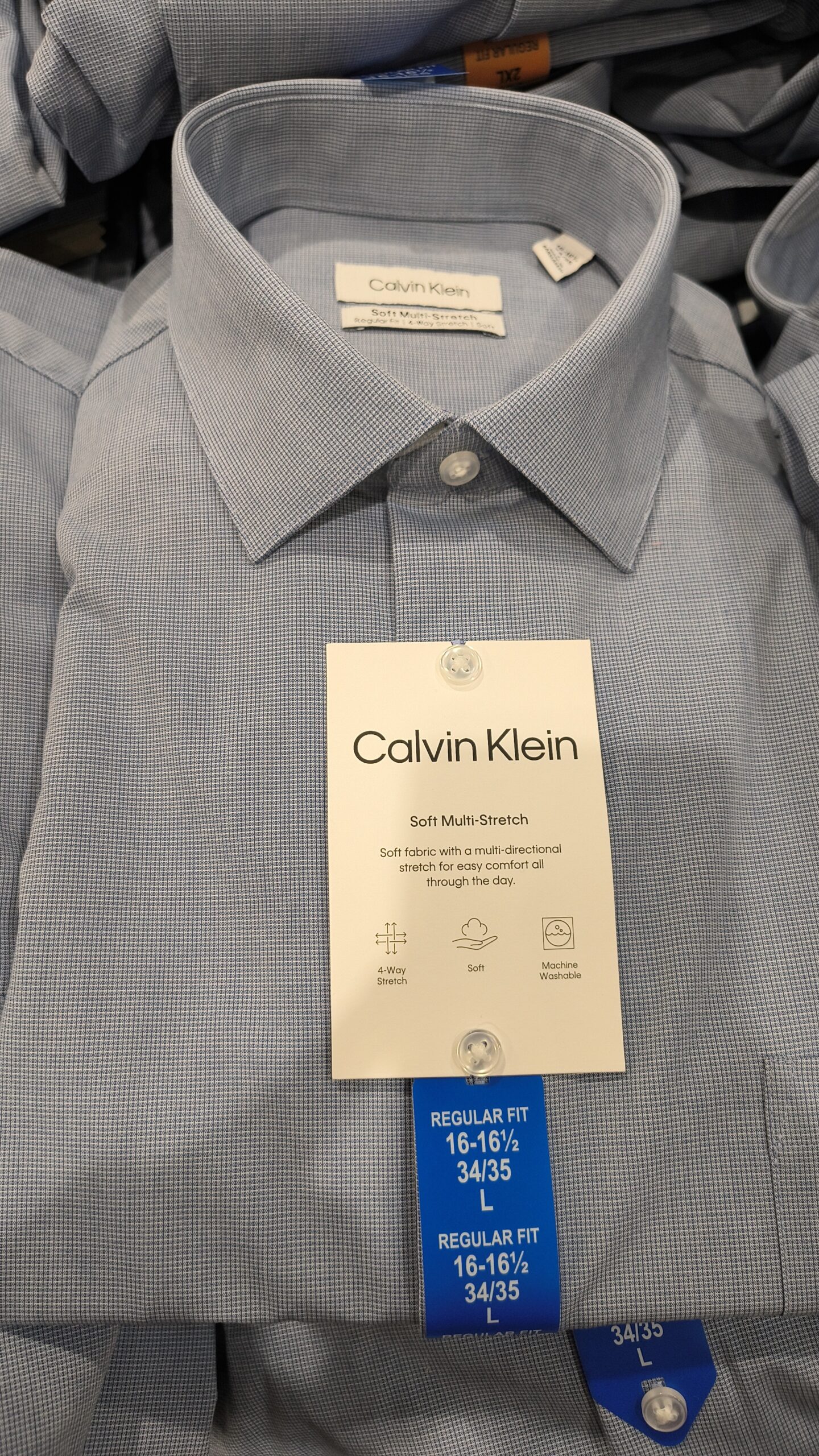 C. Camisa de Vestir Ultra Ligera y Elástica Calvin Klein para Hombre - Imagen 6