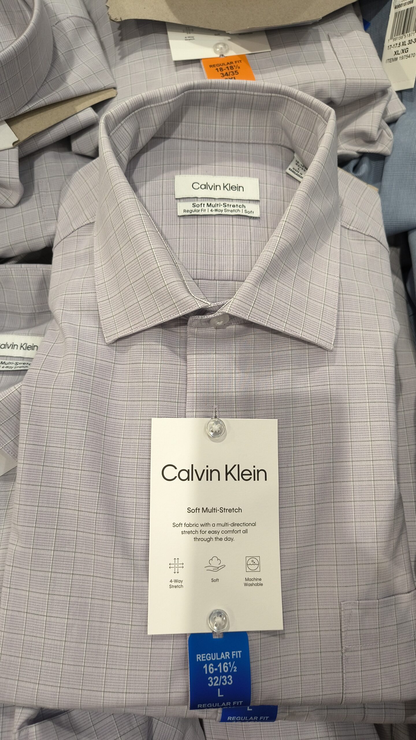 C. Camisa de Vestir Ultra Ligera y Elástica Calvin Klein para Hombre - Imagen 5
